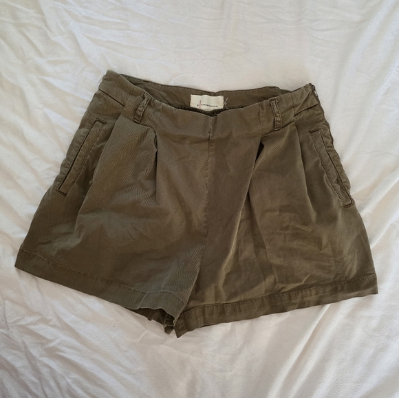 Anthropologie Kelyn Pleated City Shorts - Picture 6 of 8